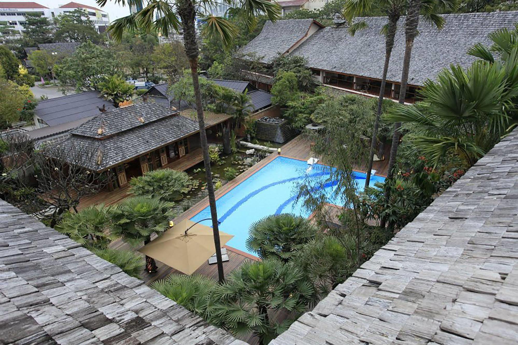 Vc@Suanpaak Boutique Hotel & Service Apartment Chiang Mai Bagian luar foto