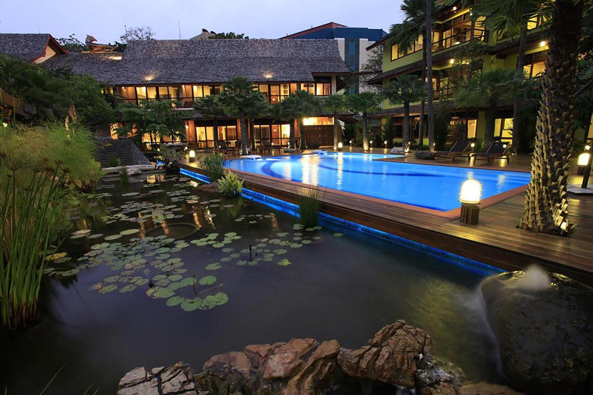 Vc@Suanpaak Boutique Hotel & Service Apartment Chiang Mai Bagian luar foto