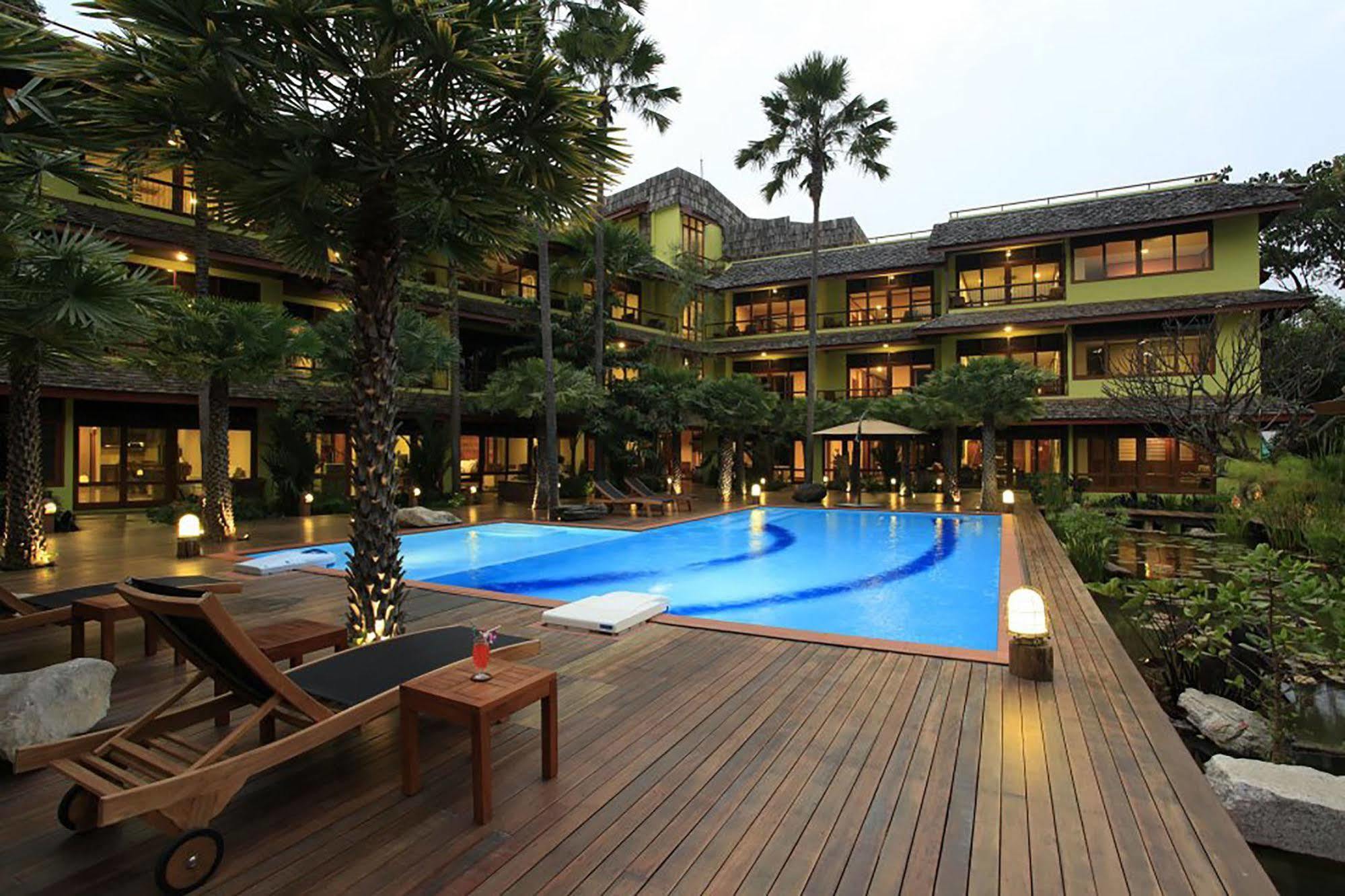 Vc@Suanpaak Boutique Hotel & Service Apartment Chiang Mai Bagian luar foto